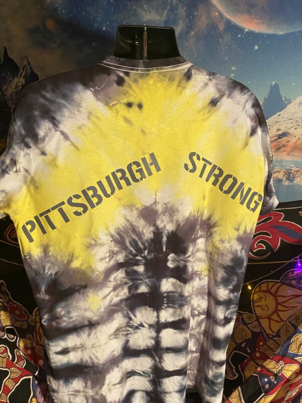 Pittsburgh Strong Black and Gold Fitness Shirt XL - Image 2